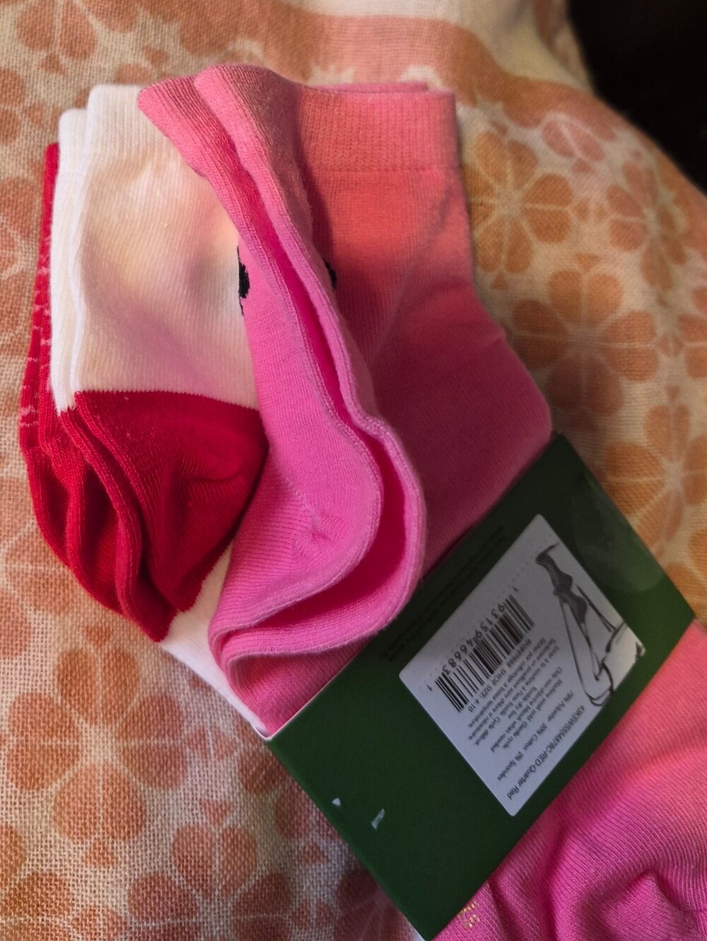 NWT π©· KATE SPADE π©· CREW SOCK π§¦choose a 3 PACK π§ super cute designs! π $30 R - Picture 14 of 14